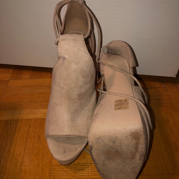 Lace up heels from Aldo - Picture 2 of 3